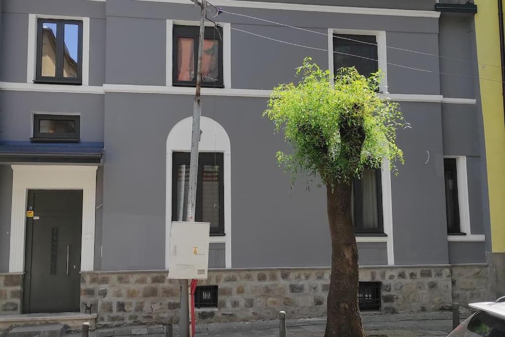A Lovely 2 Bedroom Apartment In The Heart Of Sofia Esterno foto