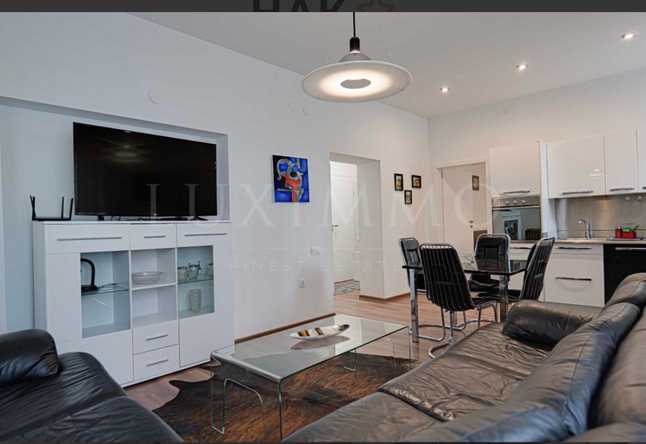 A Lovely 2 Bedroom Apartment In The Heart Of Sofia Esterno foto